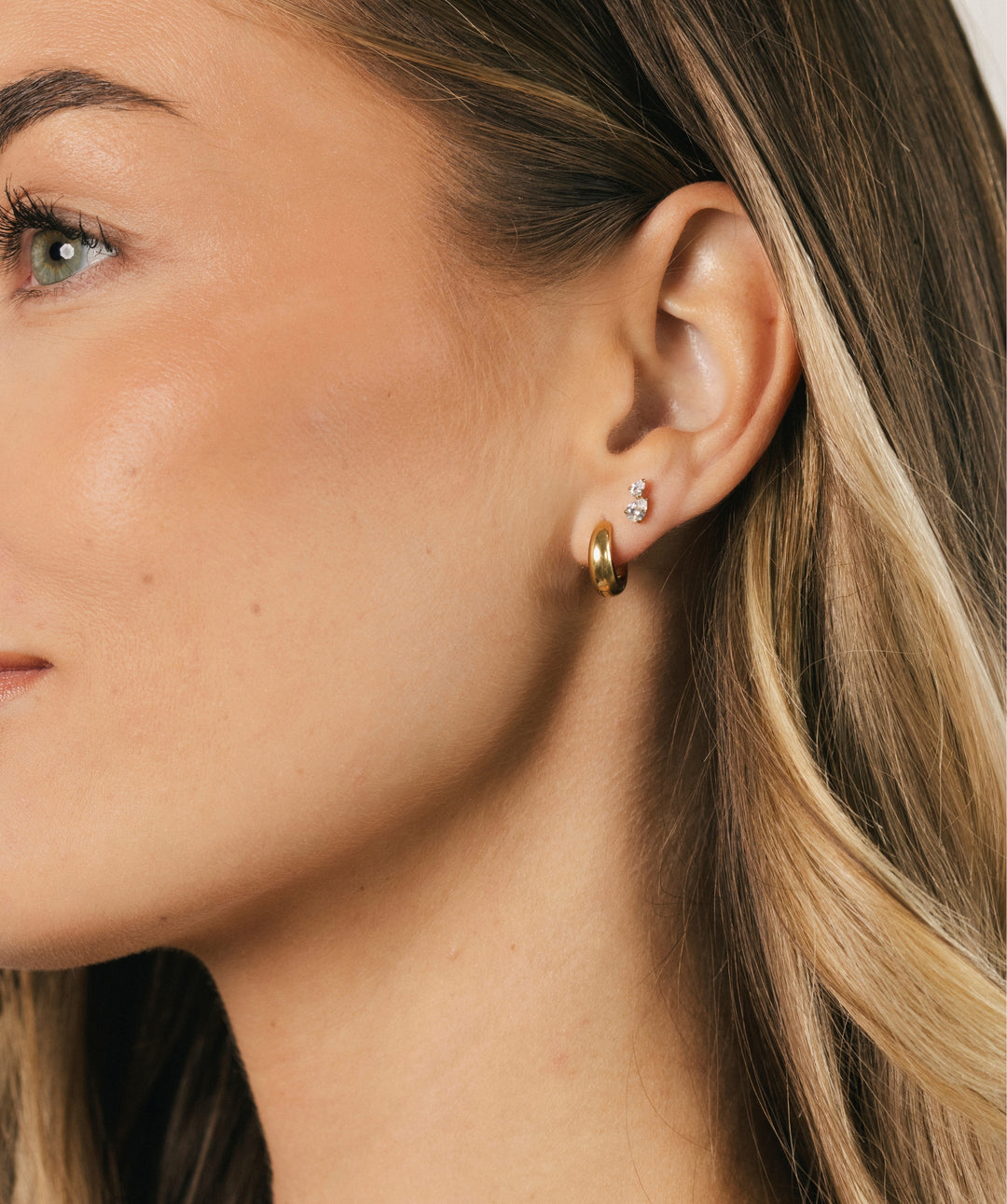 Double Teardrop Flat Back Stud