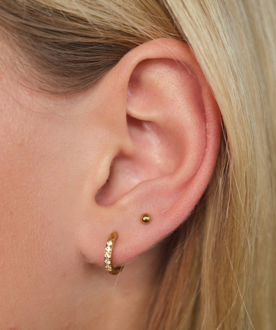 Round Ball Flat Back Stud