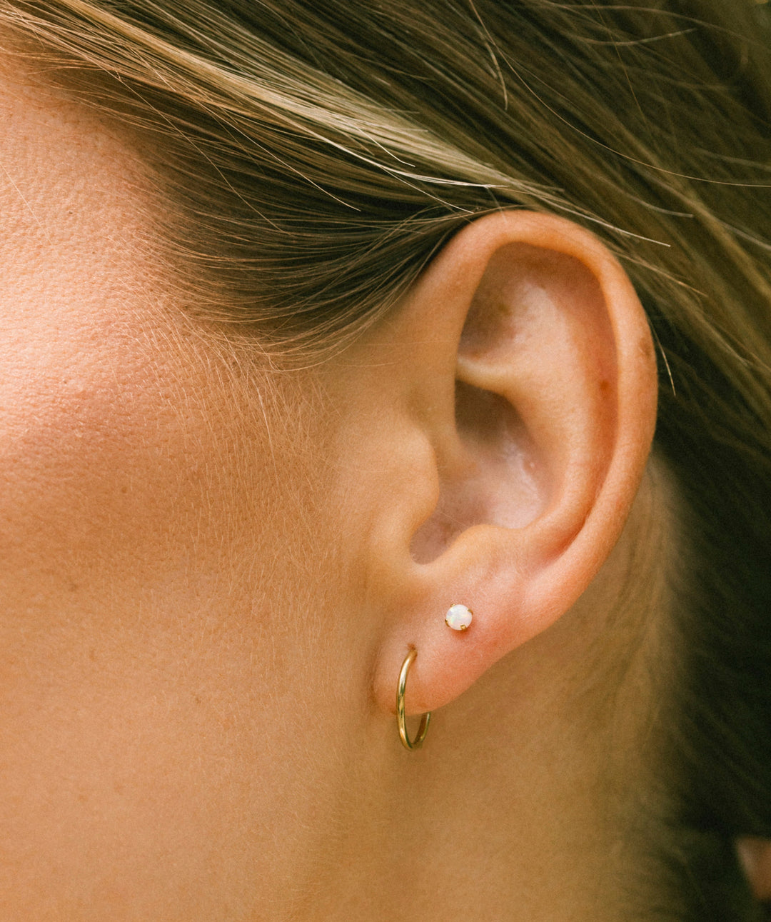 Round Opal Flat Back Stud