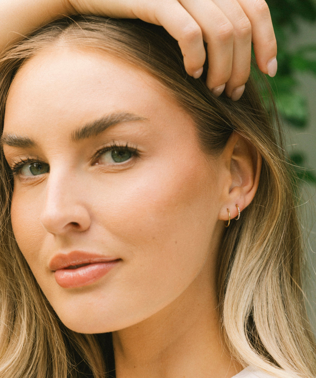 Pearl Clicker Hoop Earring