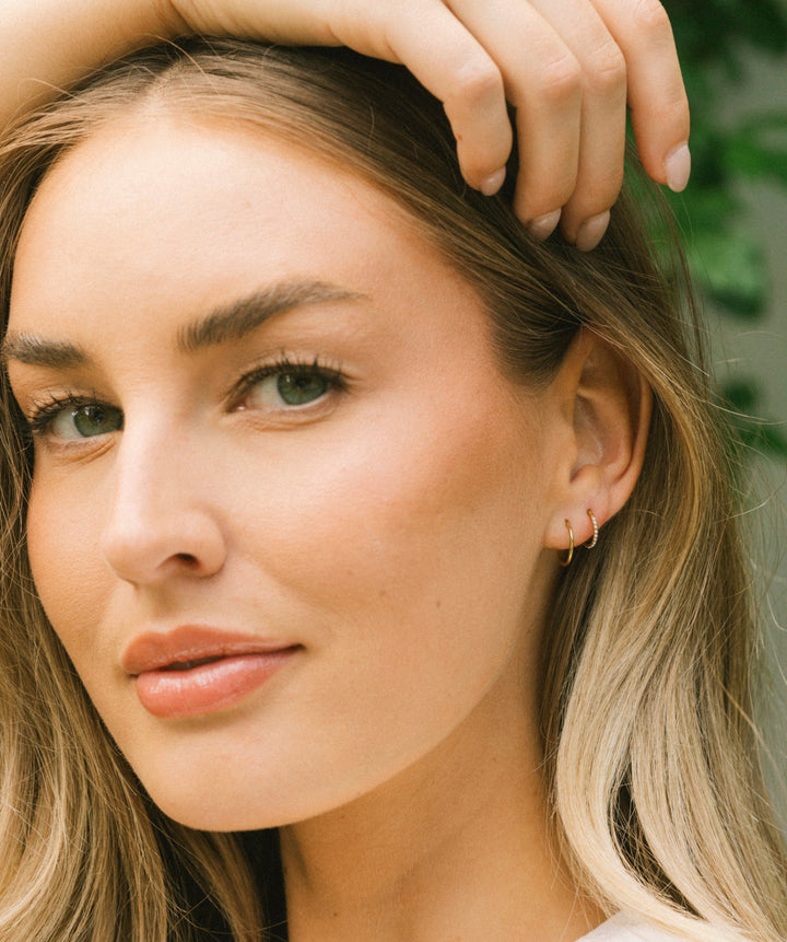 Pearl Clicker Hoop Earring