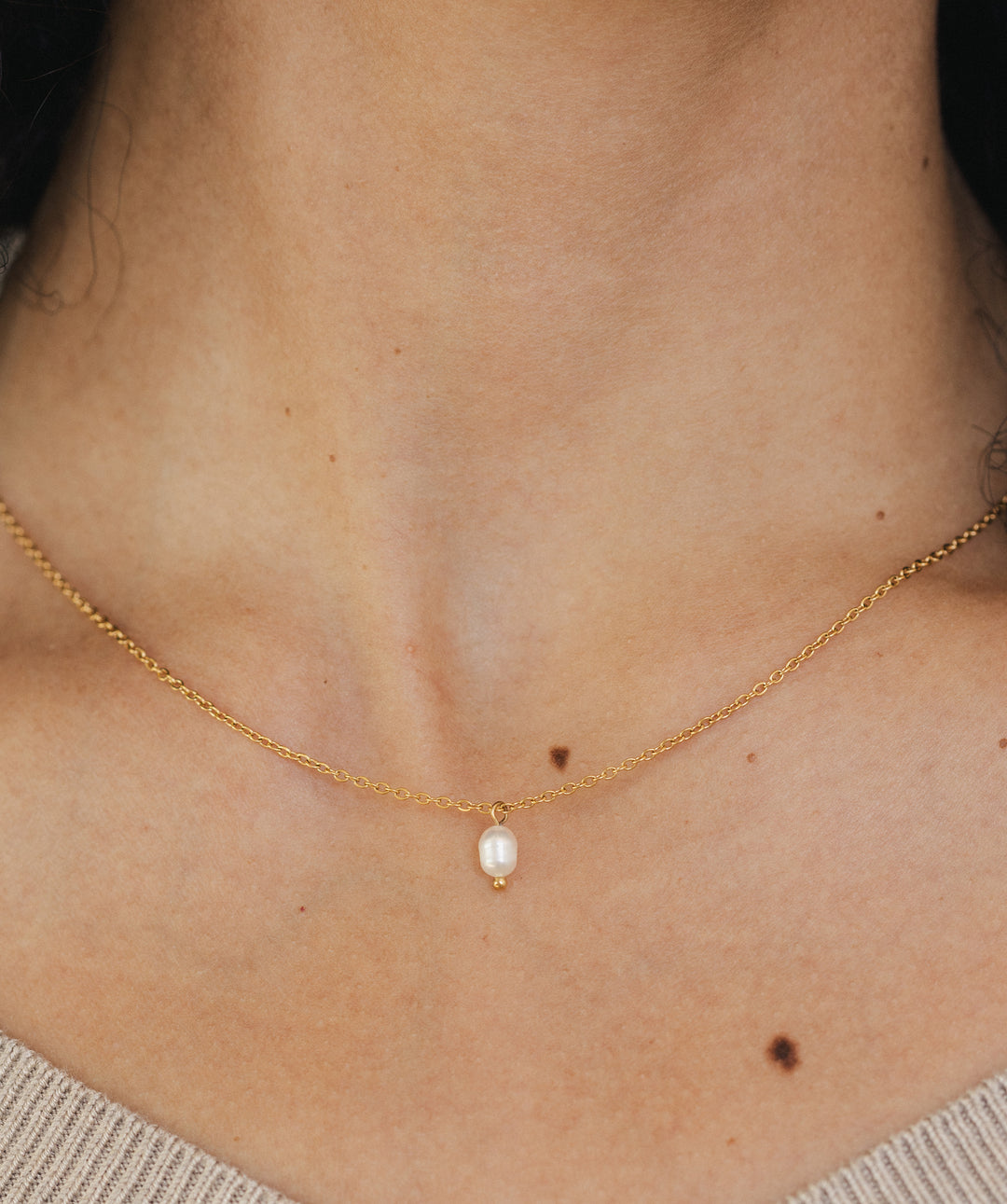 Dainty Pearl Necklace